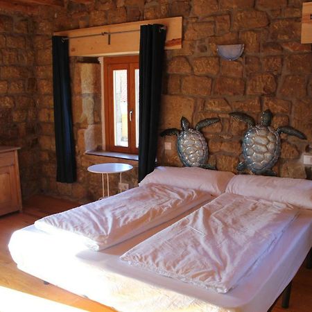 Гостьовий будинок La Casa De La Petra Кінтанар-де-ла-Сьєрра Екстер'єр фото
